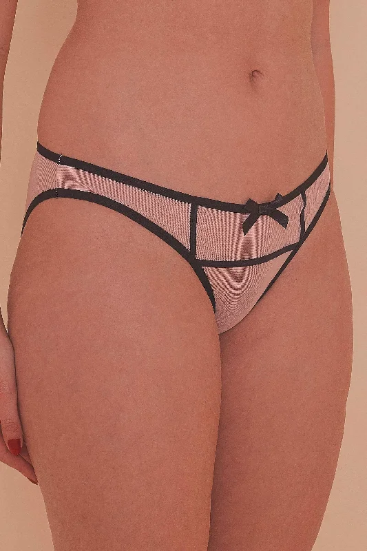 Catriona Peach Net Brief