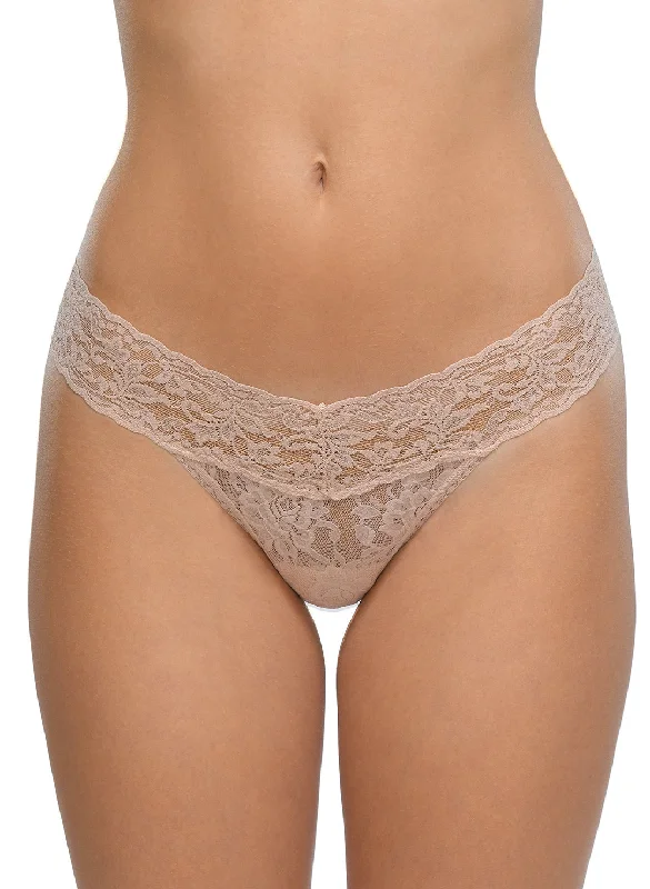 Signature Lace Chai Low Rise Thong